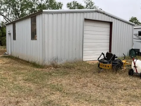 155 County Road 409 Roby TX 79543