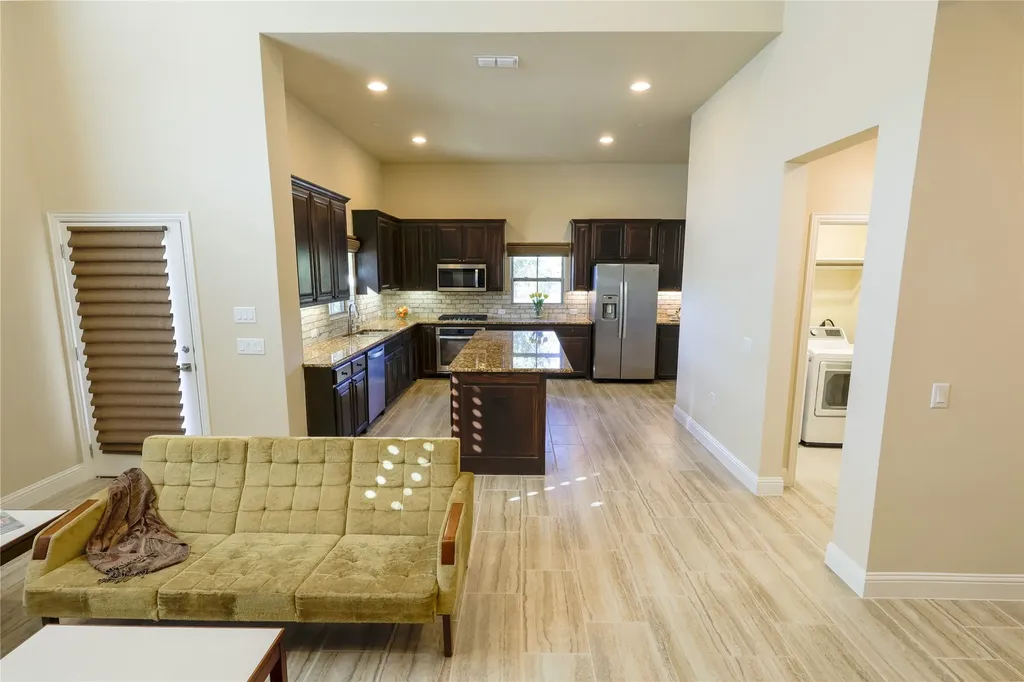 878 Hatton Sumner Place Arlington TX 76005