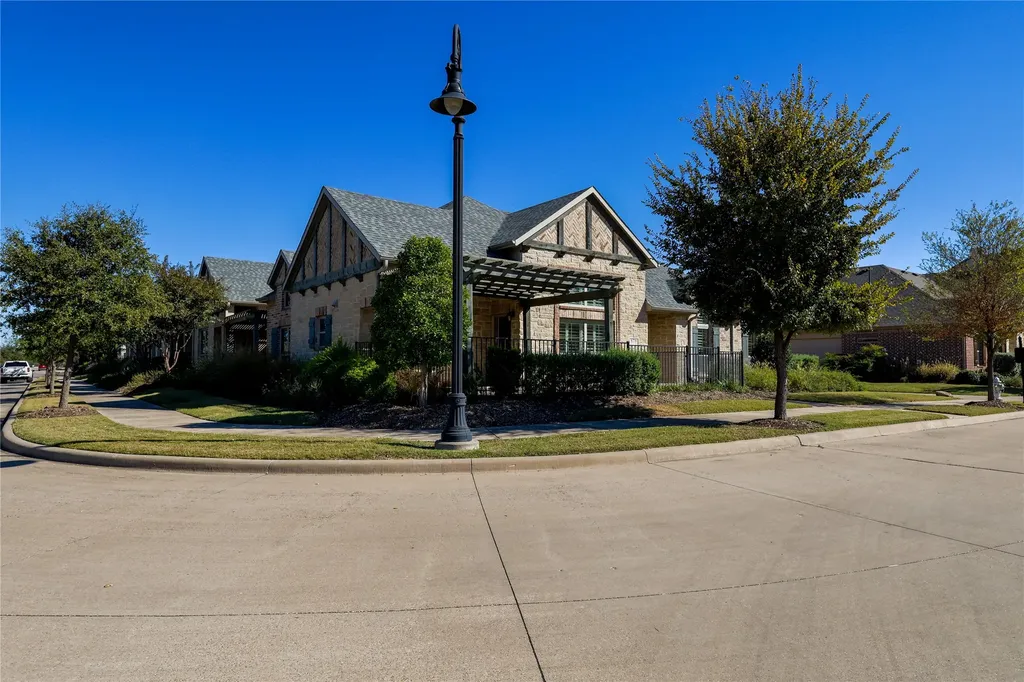 878 Hatton Sumner Place Arlington TX 76005