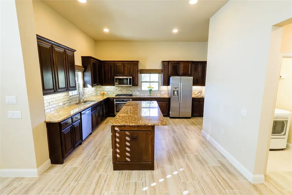 878 Hatton Sumner Place Arlington TX 76005