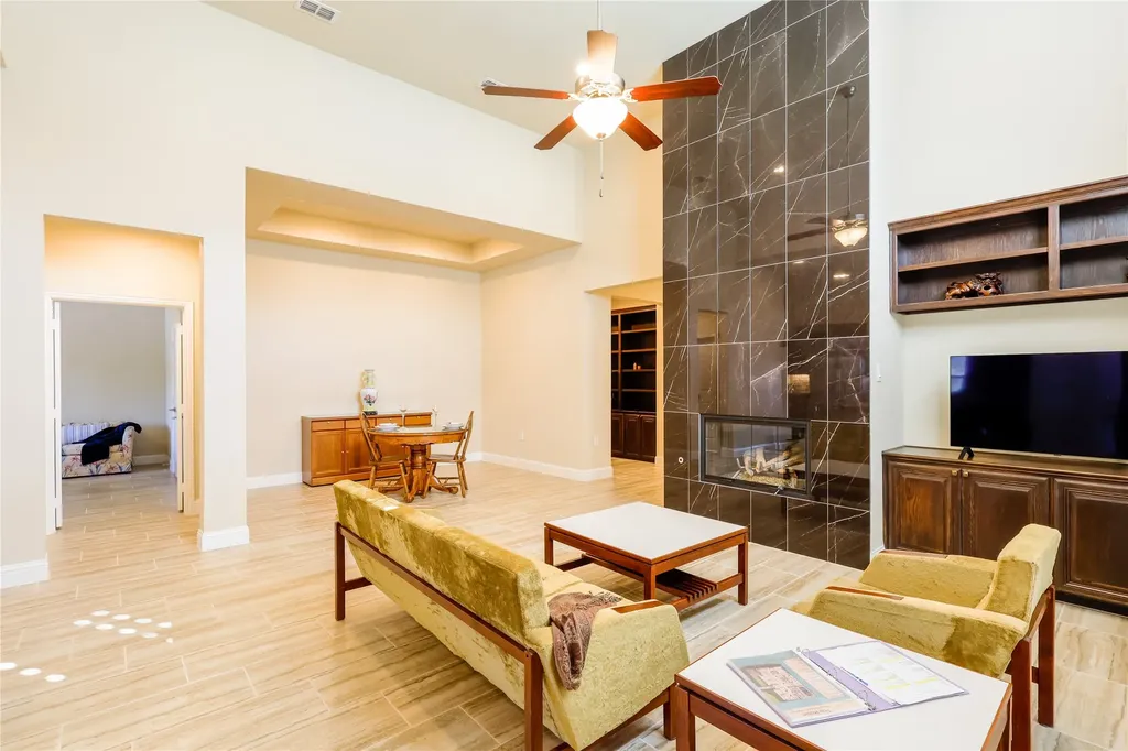 878 Hatton Sumner Place Arlington TX 76005