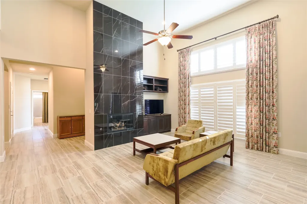 878 Hatton Sumner Place Arlington TX 76005