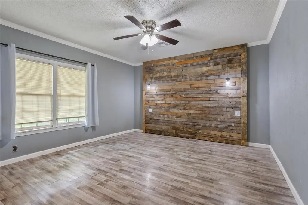 802 Avenue A Valley Mills TX 76689