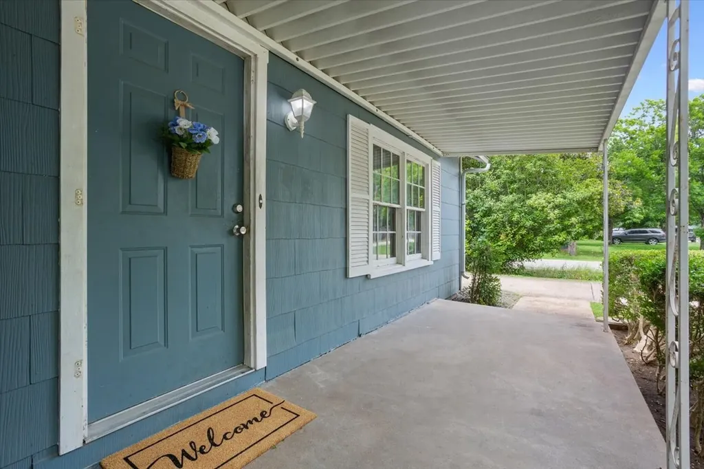 802 Avenue A Valley Mills TX 76689