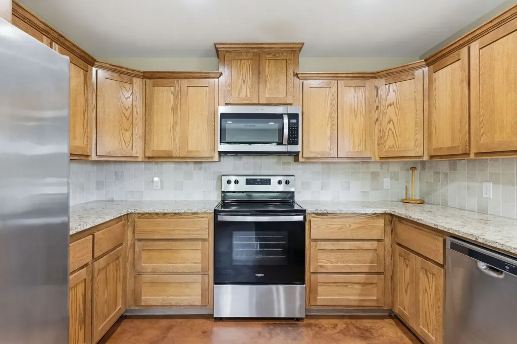1124 Limestone Drive Lampasas TX 76550
