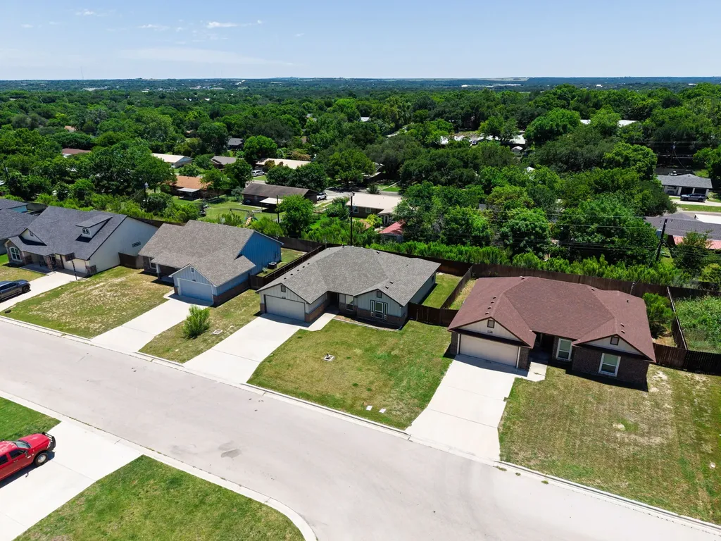 1124 Limestone Drive Lampasas TX 76550