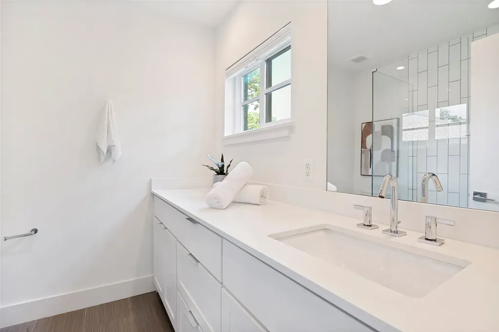 1518 Oak Knoll Street Dallas TX 75208