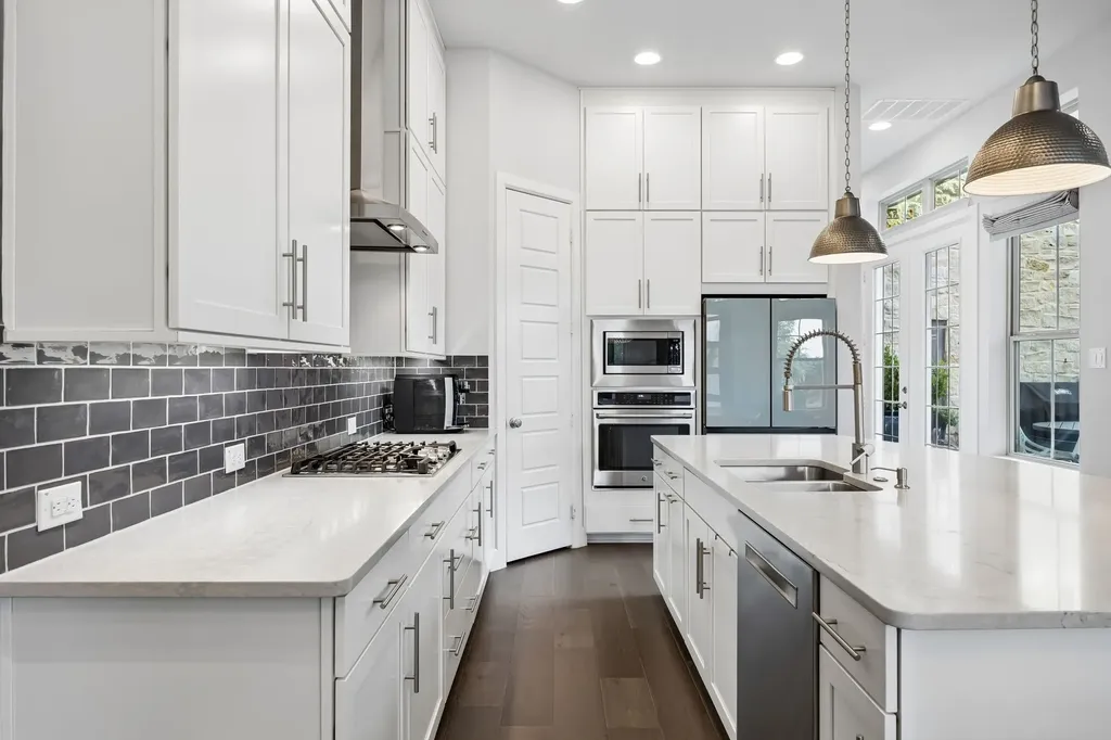 1925 Woodland Heights Place Dallas TX 75208