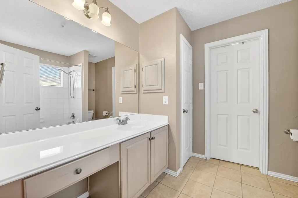 3792 Waterford Drive Addison TX 75001
