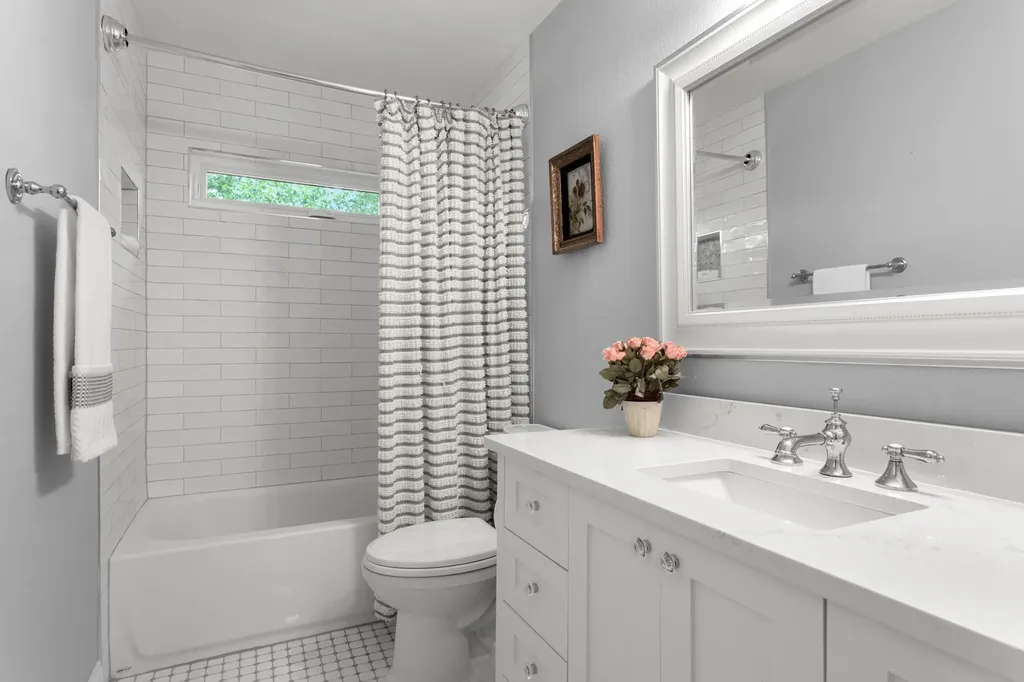 704 Windswept Court Grapevine TX 76051