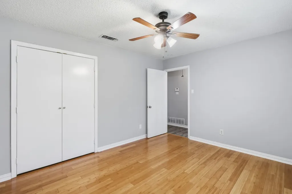 2202 Canyonwood Drive Arlington TX 76012