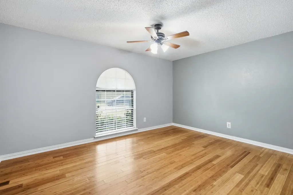 2202 Canyonwood Drive Arlington TX 76012