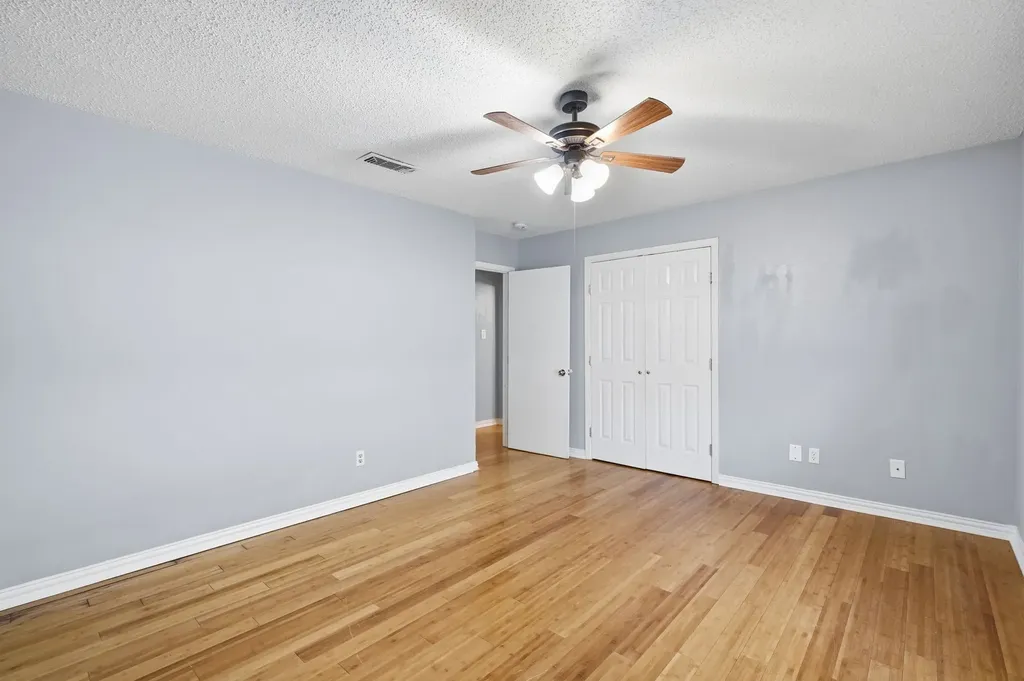 2202 Canyonwood Drive Arlington TX 76012