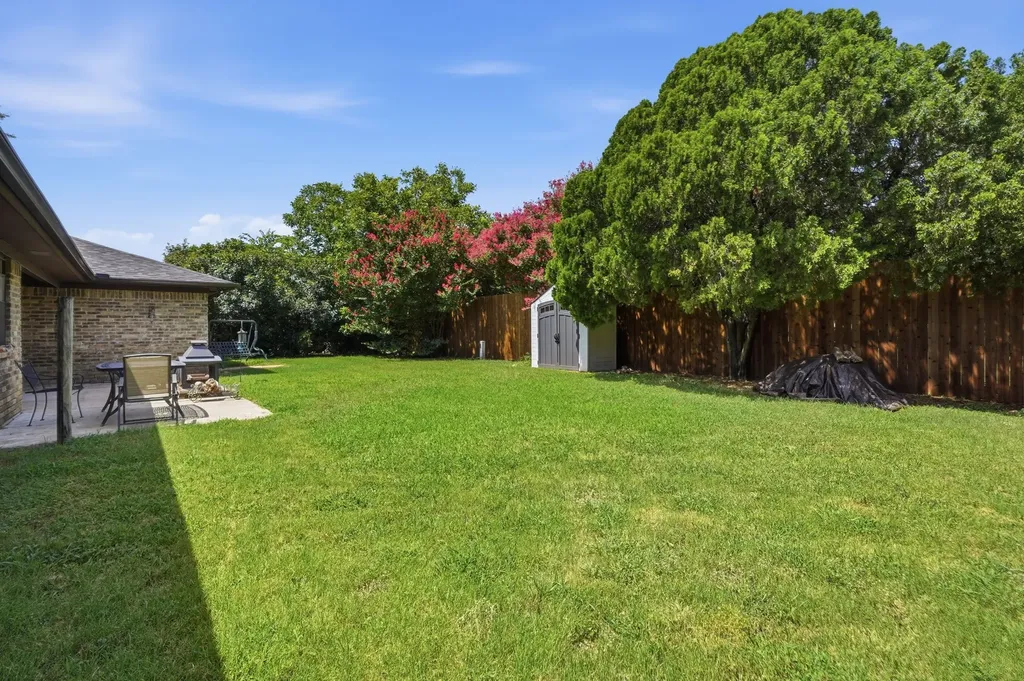 2202 Canyonwood Drive Arlington TX 76012