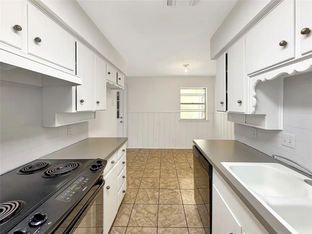 305 Deer Creek Road Everman TX 76140