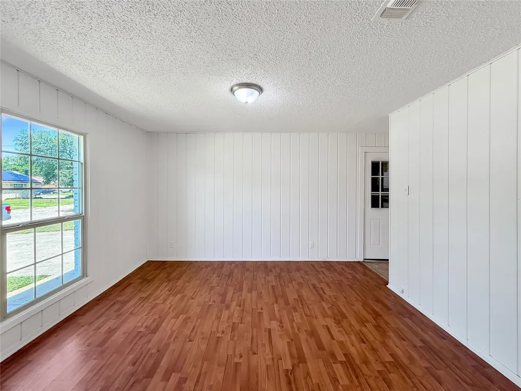 305 Deer Creek Road Everman TX 76140