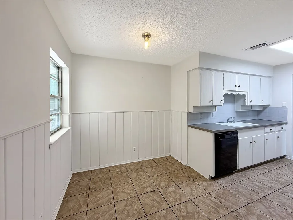305 Deer Creek Road Everman TX 76140