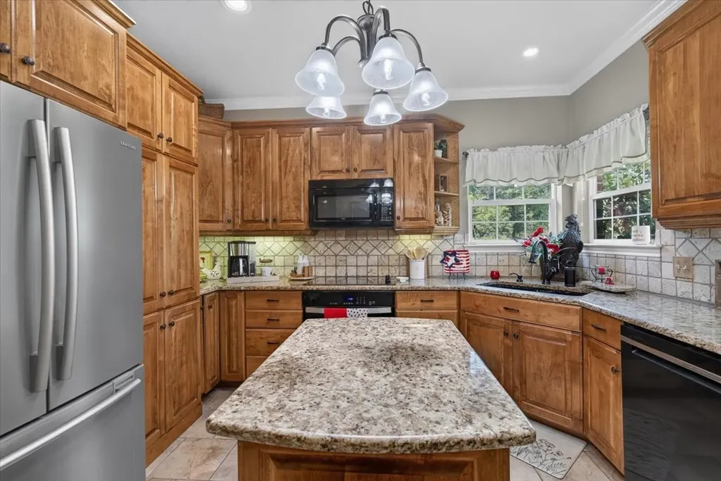 111 Trailwood Road Enchanted Oaks TX 75156