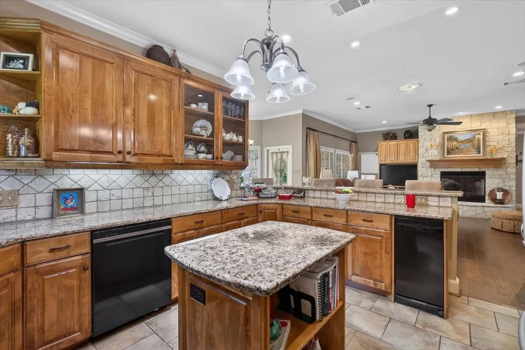 111 Trailwood Road Enchanted Oaks TX 75156
