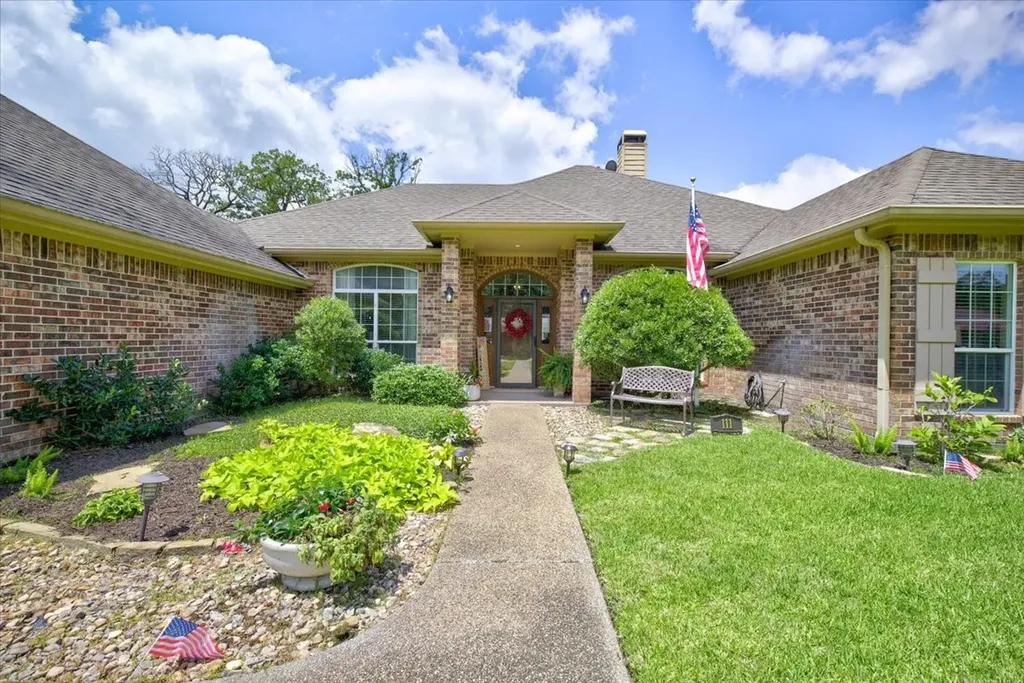 111 Trailwood Road Enchanted Oaks TX 75156