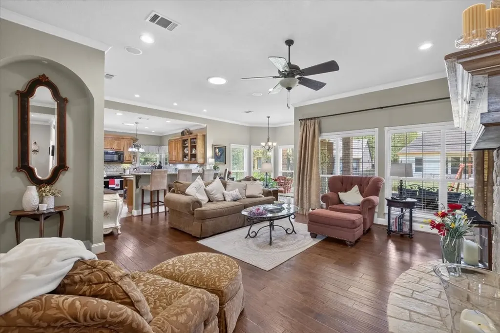 111 Trailwood Road Enchanted Oaks TX 75156