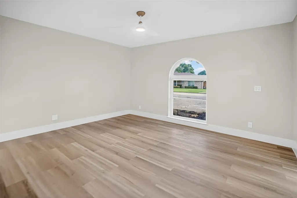 1716 Cynthia Lane Hurst TX 76054