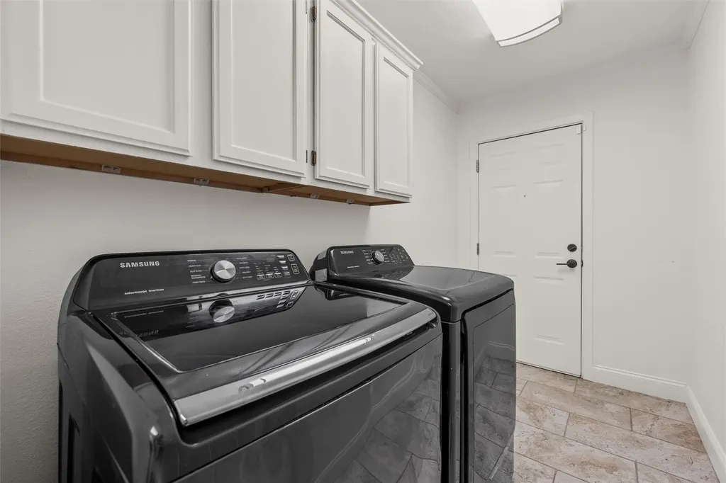 732 Arliss Drive Woodway TX 76712