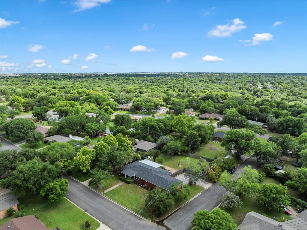 732 Arliss Drive Woodway TX 76712