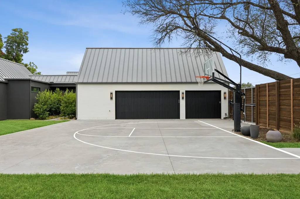 4186 Brookport Drive Dallas TX 75229