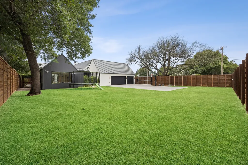 4186 Brookport Drive Dallas TX 75229