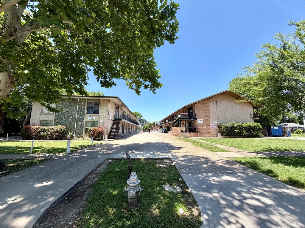 4523-4535 Reiger Avenue Dallas TX 75246