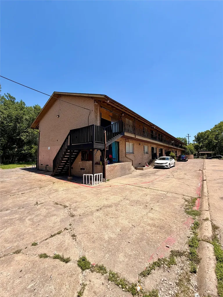 4523-4535 Reiger Avenue Dallas TX 75246