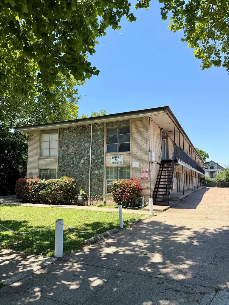 4523-4535 Reiger Avenue Dallas TX 75246