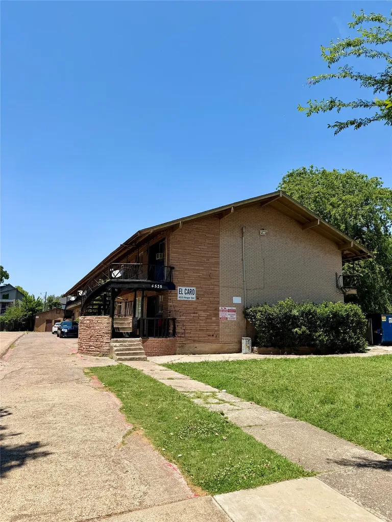4523-4535 Reiger Avenue Dallas TX 75246