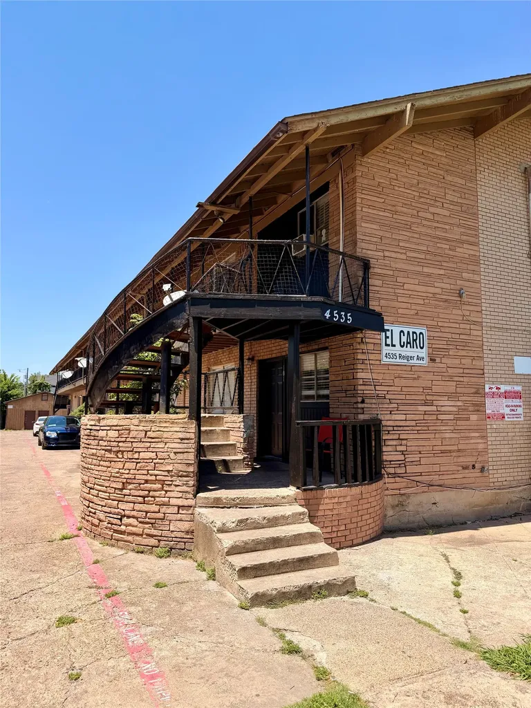 4523-4535 Reiger Avenue Dallas TX 75246