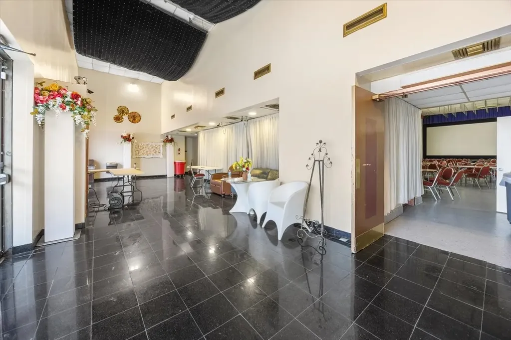 3310 W Walnut Street Garland TX 75042