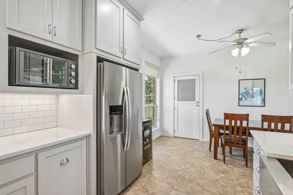 346 County Road 0090 Powell TX 75153