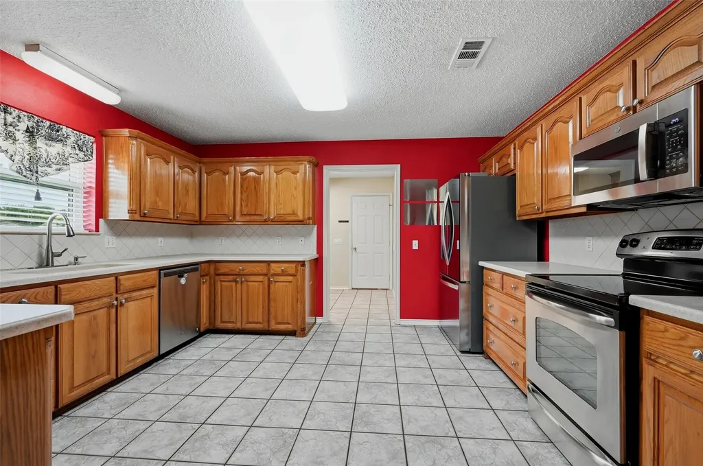 2502 Evelyn Road Whitesboro TX 76273