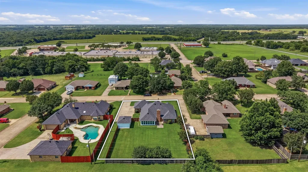 2502 Evelyn Road Whitesboro TX 76273