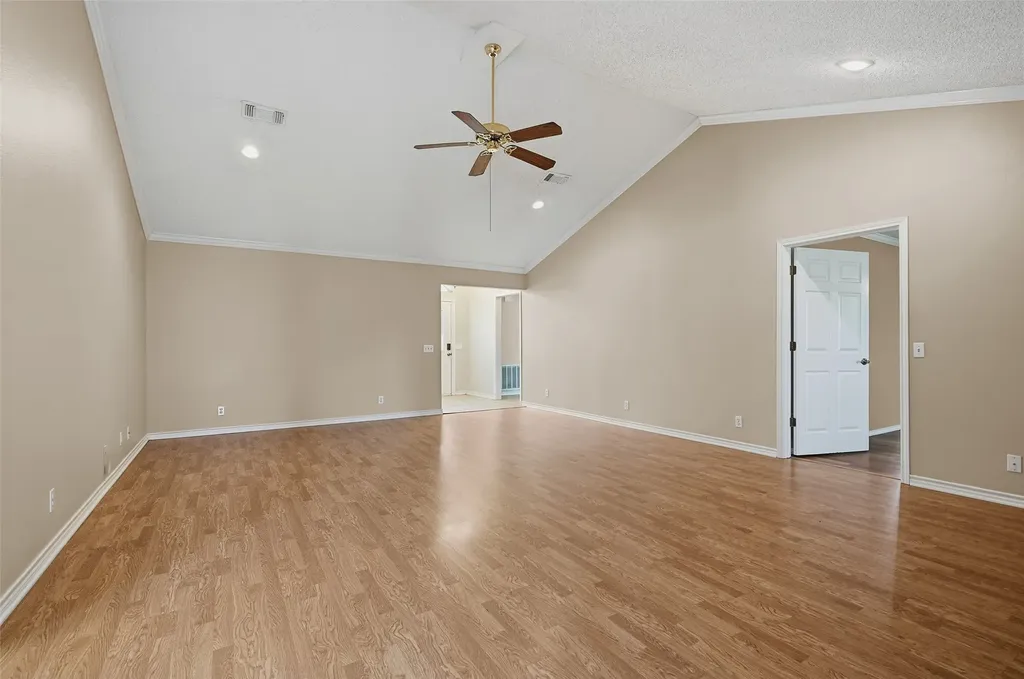 2502 Evelyn Road Whitesboro TX 76273