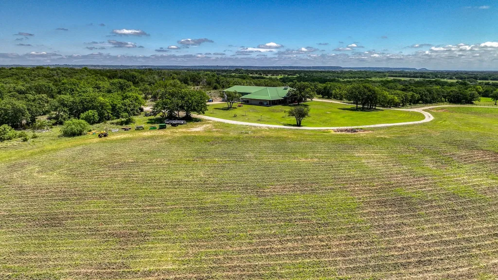 1436 County Road 216 Iredell TX 76649