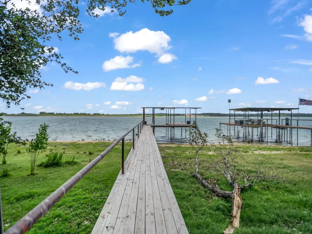 Weatherford TX, 1011 E Lake Drive