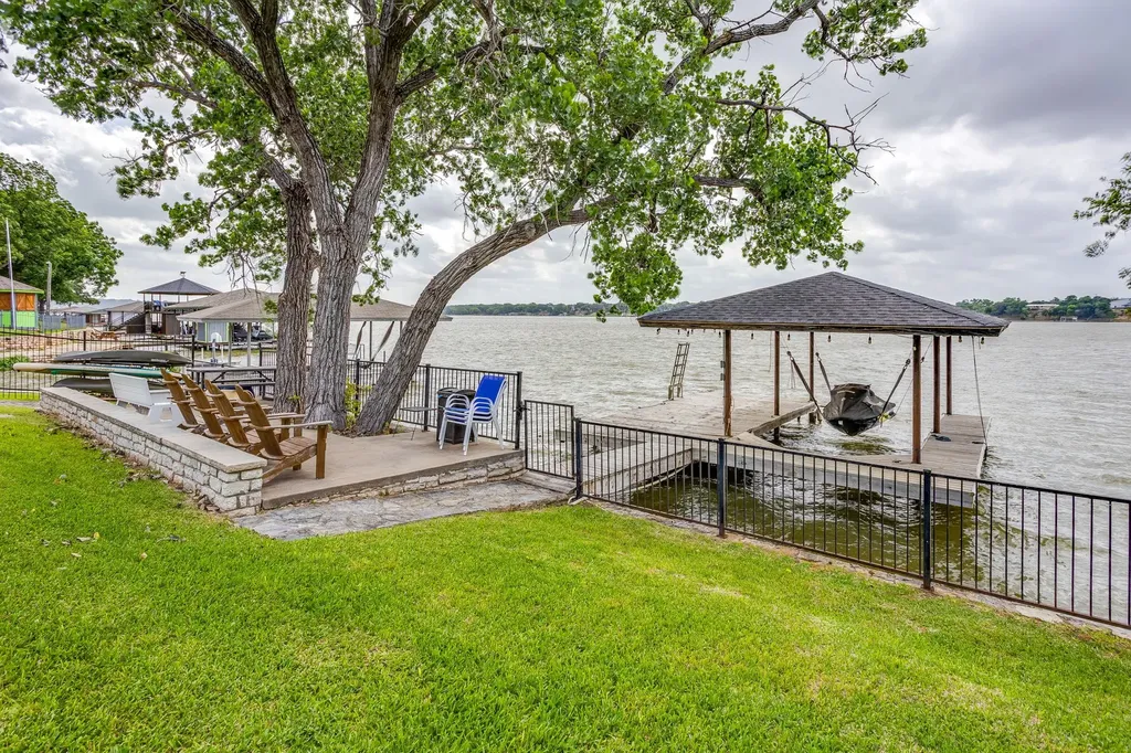 103 Casas Del Sur Street Granbury TX 76049