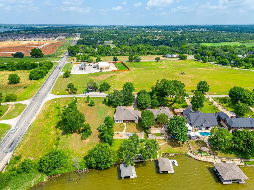 103 Casas Del Sur Street Granbury TX 76049