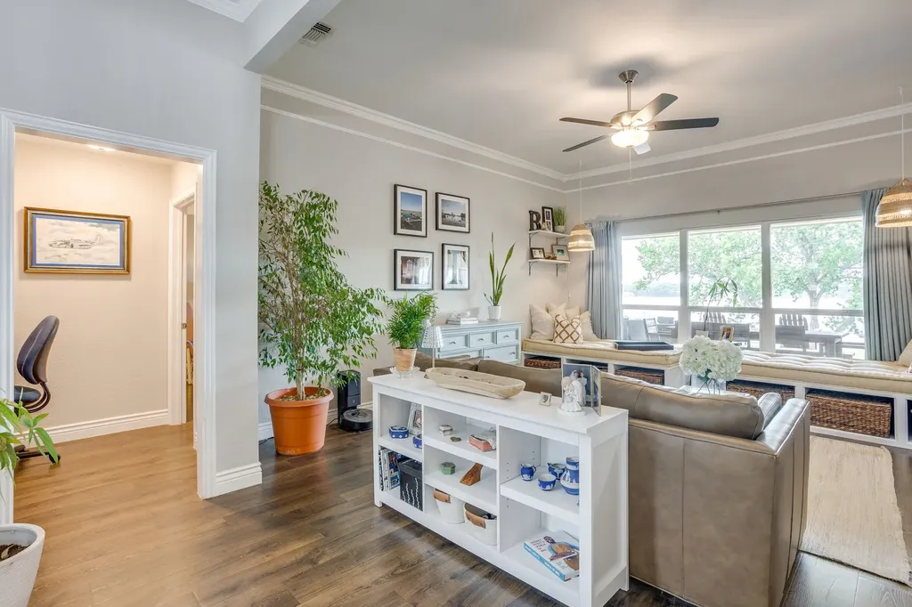 103 Casas Del Sur Street Granbury TX 76049