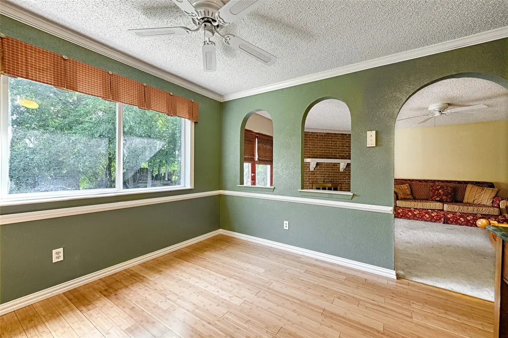 1901 Angelina Drive Garland TX 75040