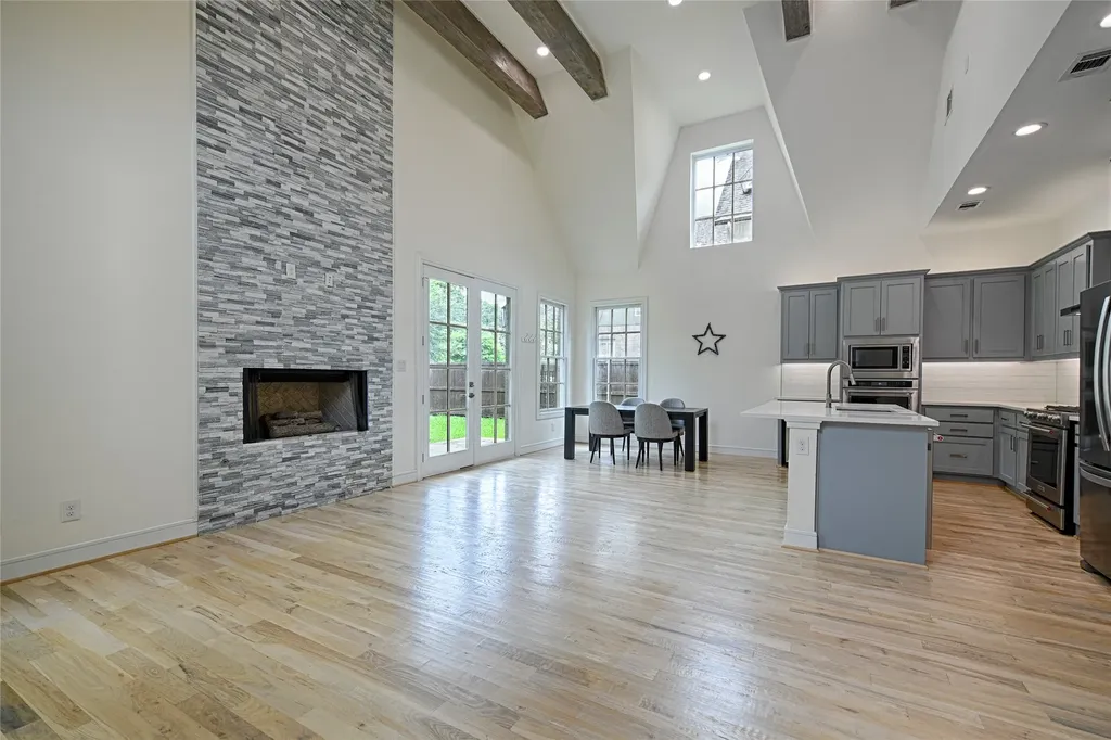 5067 Gaston Avenue Dallas TX 75214
