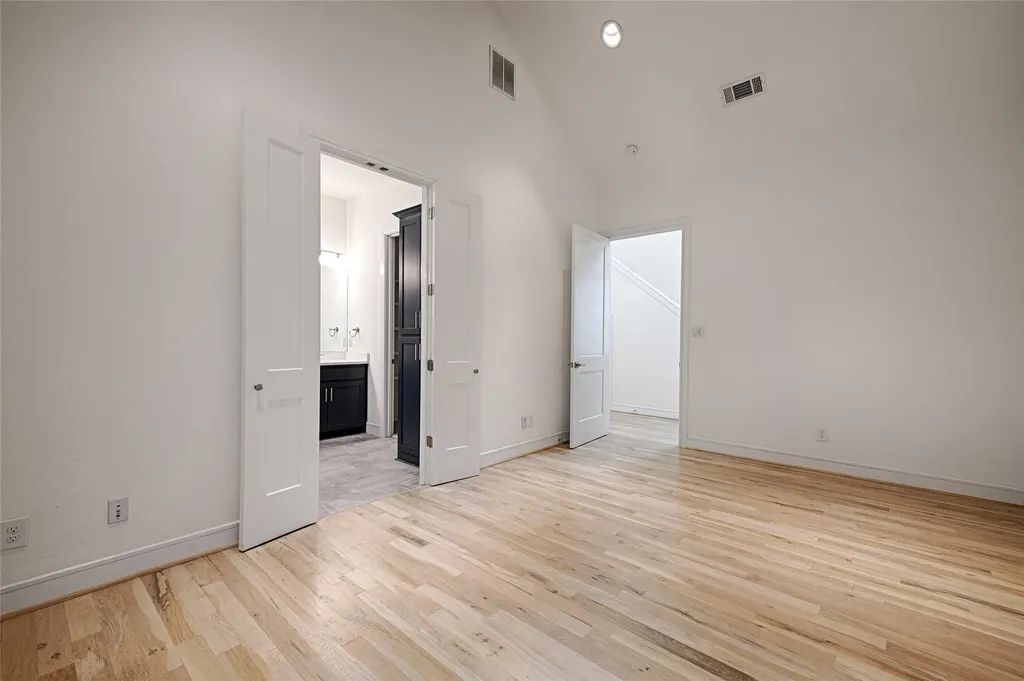 5067 Gaston Avenue Dallas TX 75214