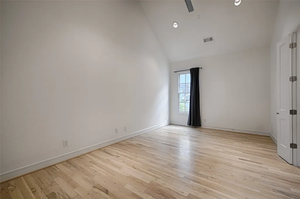 5067 Gaston Avenue Dallas TX 75214