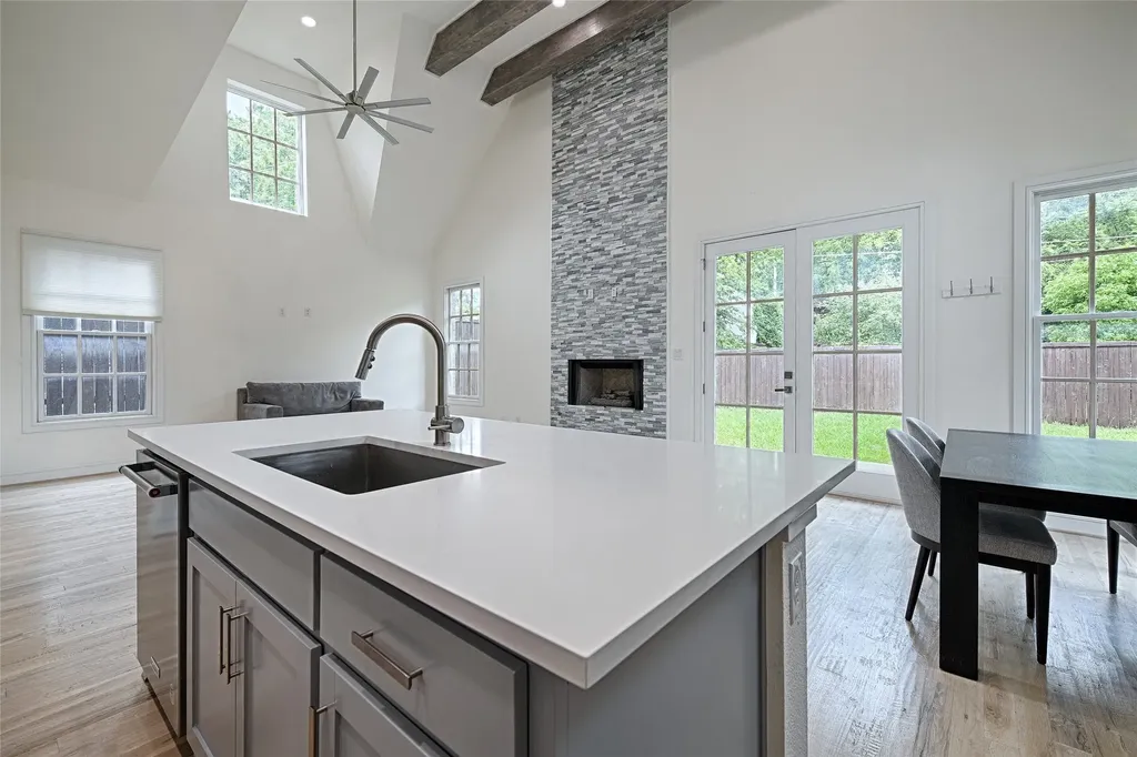 5067 Gaston Avenue Dallas TX 75214